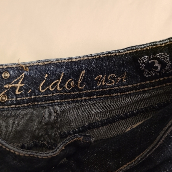 LA Idol Jeans- Stretch butt hugging-size 3 - Picture 5 of 8